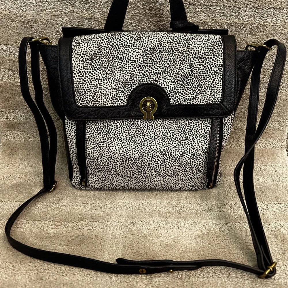 ❤️ Fossil Amelia White Cheetah Black Leather Backpack Shoulder Bag ZB7856504 FS - Picture 3 of 14